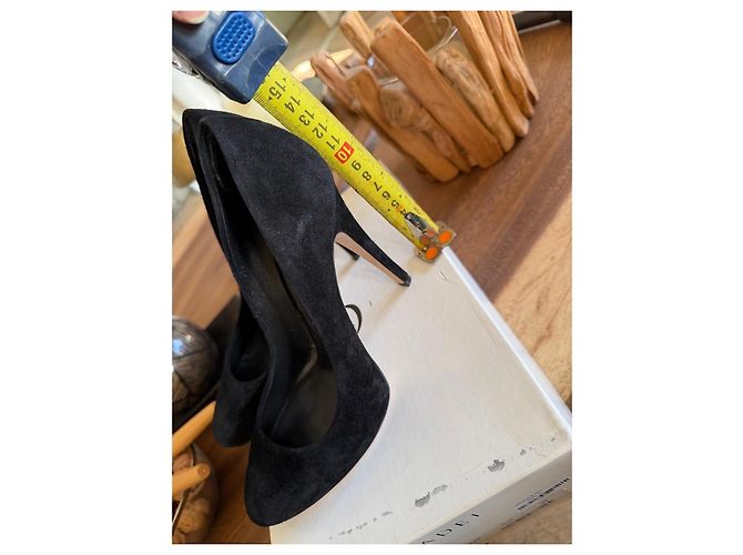 Casadei Pumps aus schwarzem Wildleder - Ansicht 2
