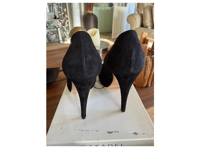 Casadei Pumps aus schwarzem Wildleder - Ansicht 3