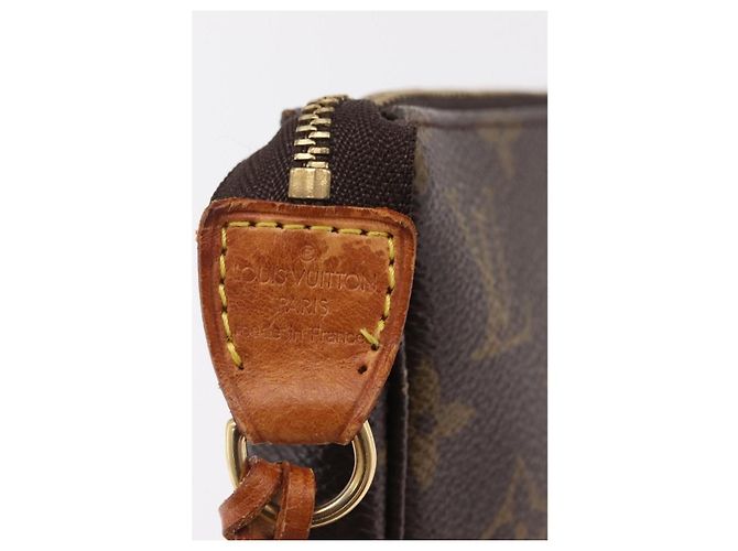 Louis Vuitton Pochette Accessoires NM Monogram Canvas Castaño - vista 6