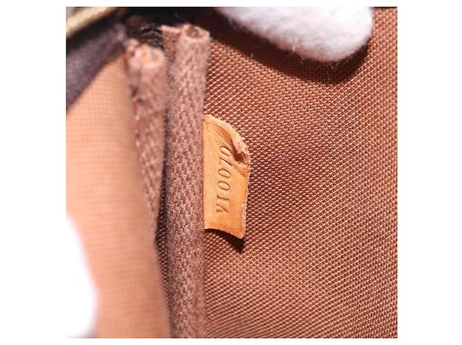 Louis Vuitton Pochette Accessoires NM Monogram Canvas Castaño - vista 7