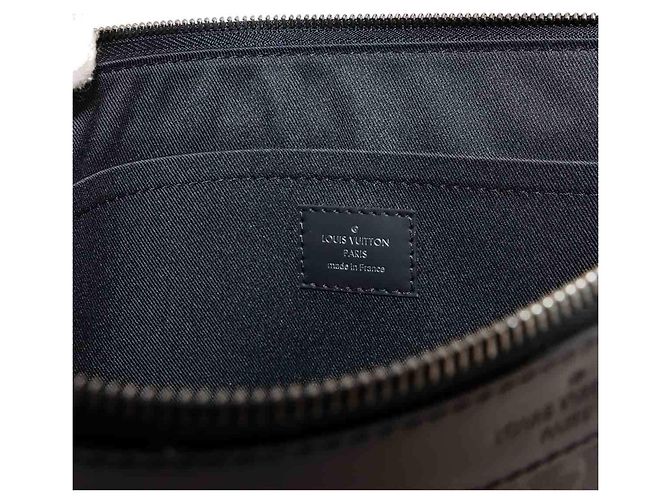 Louis Vuitton Monogram Eclipse Pochette Discovery Clutch - vista 6
