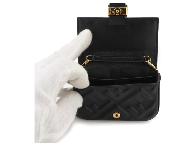 Borsa a tracolla Fendi Nano Baguette Mini con catena - vista 9