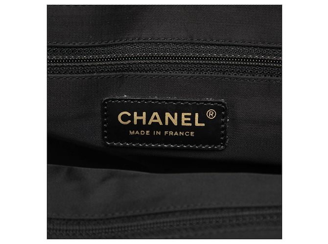 Borsa tote Chanel New Travel Line in nylon nero - vista 5