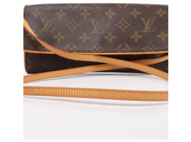 Louis Vuitton Pochette Twin GM Monogram Crossbody Bag in Brown M51852 - vista 11