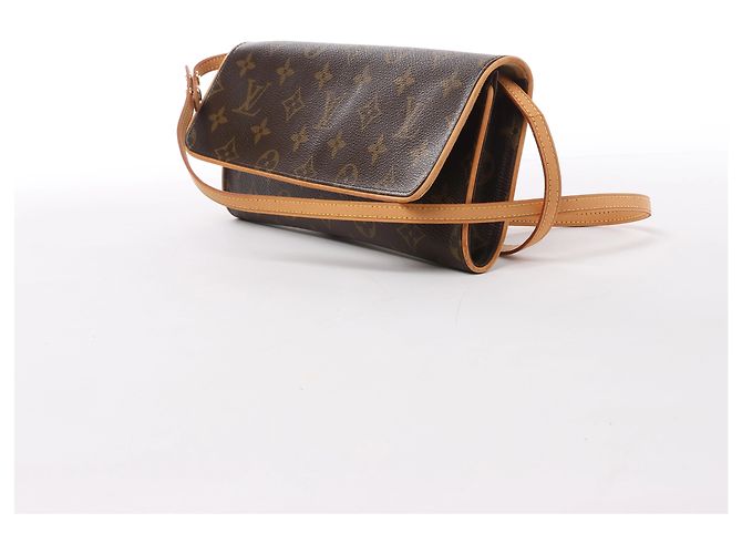 Louis Vuitton Pochette Twin GM Monogram Crossbody Bag in Brown M51852 - vista 2