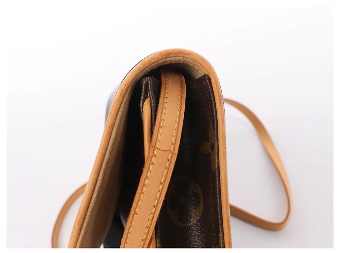 Louis Vuitton Pochette Twin GM Monogram Crossbody Bag in Brown M51852 - vista 5