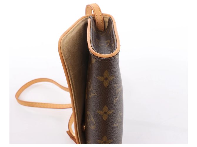 Louis Vuitton Pochette Twin GM Monogram Crossbody Bag in Brown M51852 - vista 8