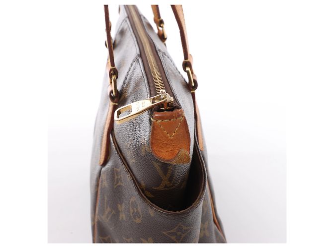 Borsa a tracolla Louis Vuitton Totally PM Monogram Canvas in marrone M56688 - vista 4