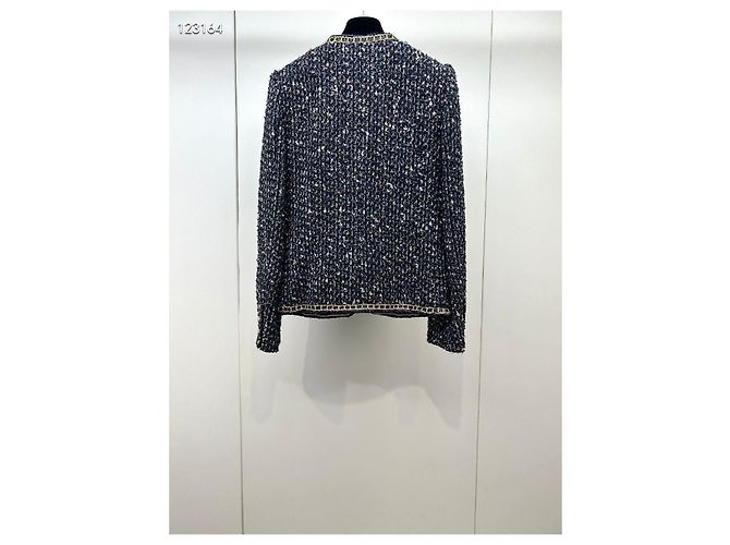 Chanel Castle Serie Strickjacke aus Tweed mit Pailletten - Ansicht 2
