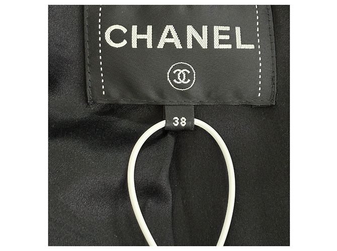 Abrigo Chanel de Tweed Negro con Ribetes de Cuero - vista 5