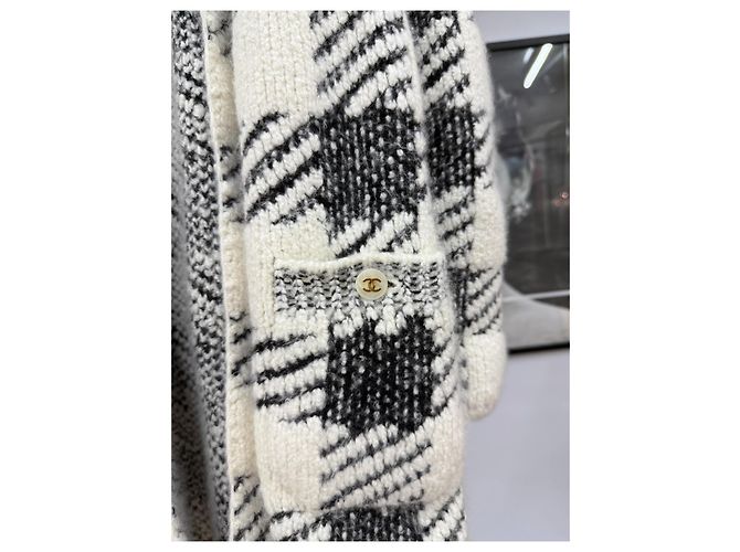 Chaqueta Chanel de cashmere estilo cárdigan - vista 2