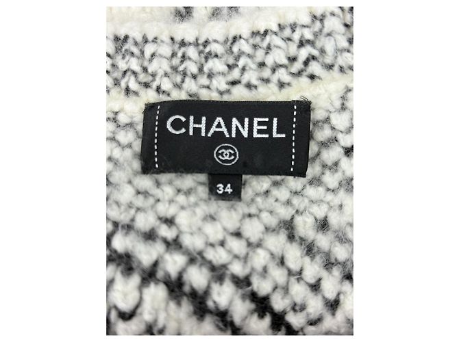 Chaqueta Chanel de cashmere estilo cárdigan - vista 4