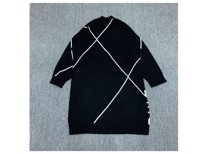 Abrigo Hermès Negro de Cashmere con Patrón Geométrico Talla 38 - vista 2