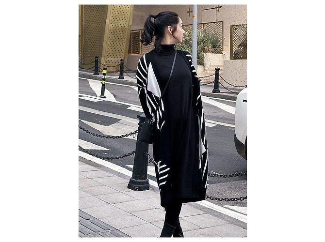 Abrigo Hermès Negro de Cashmere con Patrón Geométrico Talla 38 - vista 5