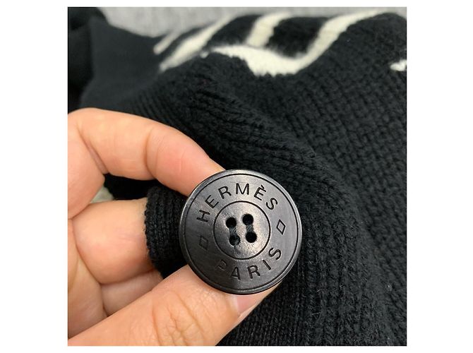Abrigo Hermès Negro de Cashmere con Patrón Geométrico Talla 38 - vista 9