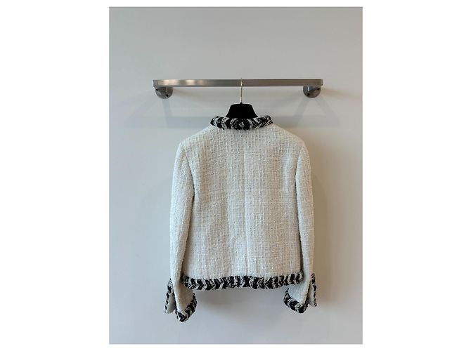 Chanel Tweed Jacke Größe 38 - Ansicht 2