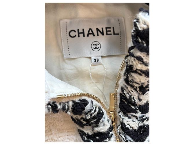 Chanel Tweed Jacke Größe 38 - Ansicht 3