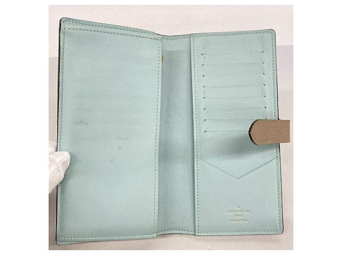 Louis Vuitton Long Wallet in Taurillon Leather - view 3
