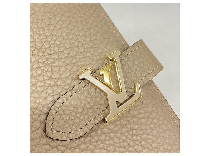Louis Vuitton Long Wallet in Taurillon Leather - view 7