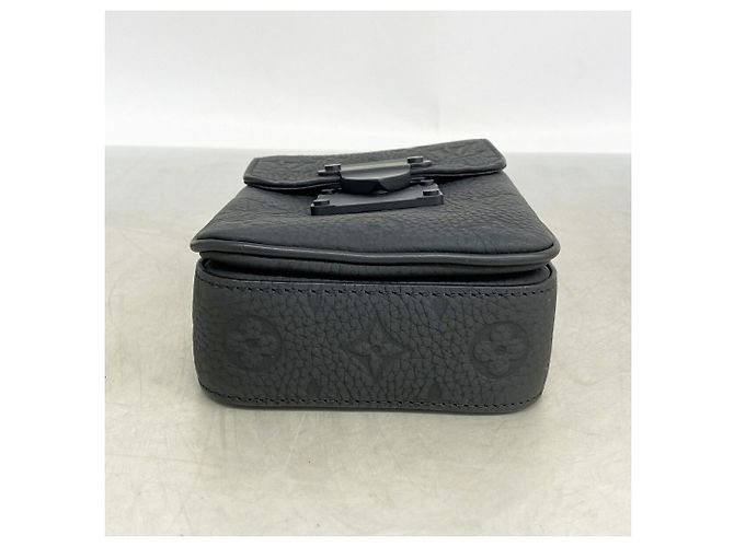Bolsa de Ombro Carteira Vertical Louis Vuitton Monogram Taurillon S-Lock - vista 3