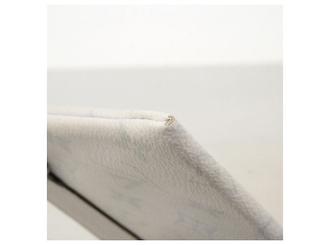 Louis Vuitton Taigarama Pochette Discovery PM Long Wallet - view 6