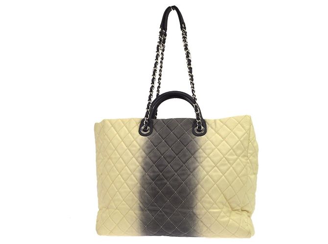 Chanel CC Charm Shopping Quilted Ombre Caviar Large - vista 2