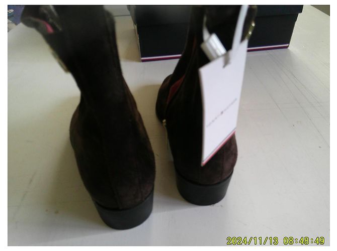 Botines Tommy Hilfiger de ante marrón - vista 7