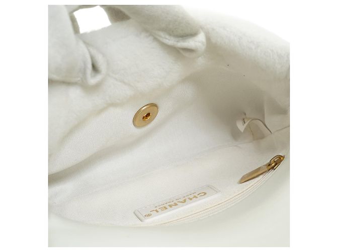 Chanel Bolsa de ombro com corrente e aba em shearling matelassê - vista 14