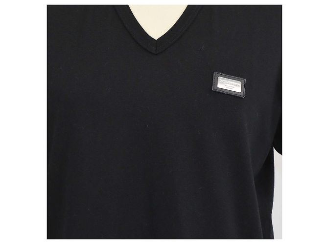 T-shirt Dolce & Gabbana in cotone nero con scollo a V e placca logo - vista 4