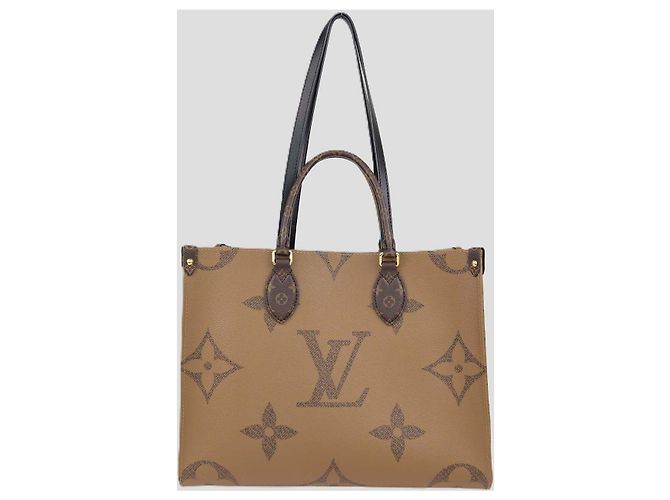 Borsa Louis Vuitton Reverse Monogram Giant Canvas OnTheGo MM - vista 3