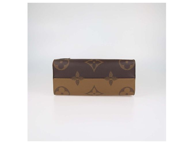 Borsa Louis Vuitton Reverse Monogram Giant Canvas OnTheGo MM - vista 4