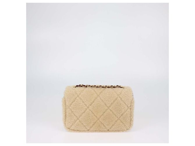 Bolsa de aba média Chanel em couro acolchoado e pele de carneiro bege e castanho - vista 3