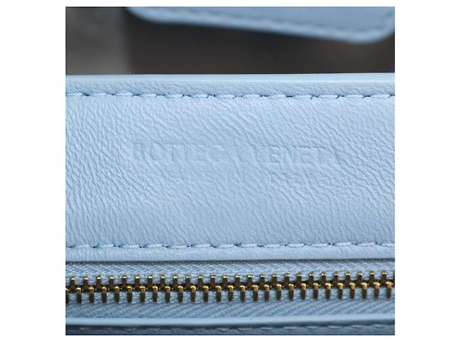 Bottega Veneta Light Blue, Natural Raffia and Leather Small Andiamo Tote - vista 5