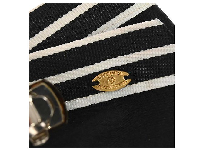 Chanel Camélia Haarspange aus Satin - Ansicht 6