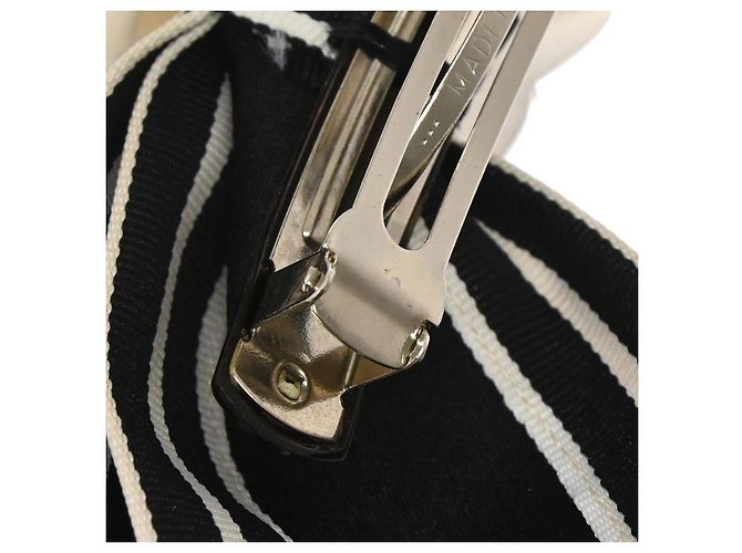 Chanel Camélia Haarspange aus Satin - Ansicht 7