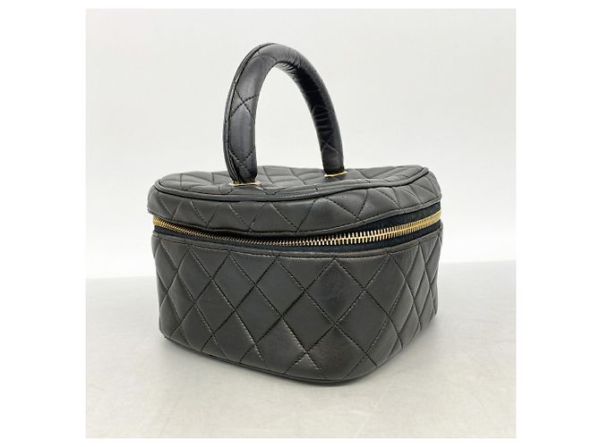 Chanel Black Matelassé Vanity Bag - Ansicht 2