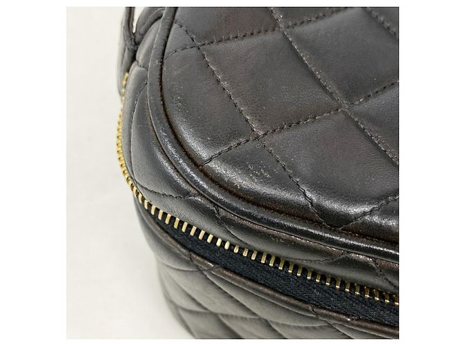 Chanel Black Matelassé Vanity Bag - Ansicht 6