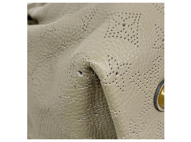 Bolso Louis Vuitton Mahina Seals PM - vista 6