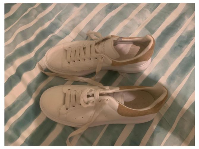 Alexander McQueen Sneakers en Cuir Blanc et Daim Beige - vue 12