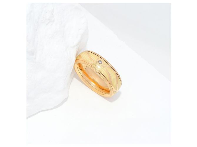 Anello Wellendorff Engelsschimmer Oro 750/18K 12,7 g Mis. 52 rotante Full Set - vista 3