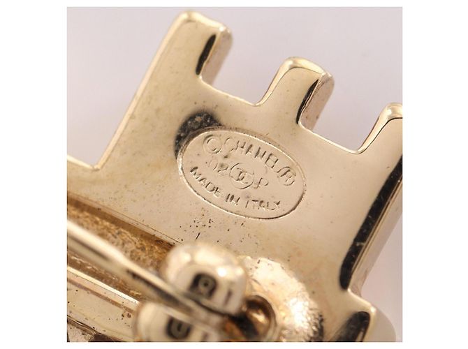 Spilla Chanel Coco Mark Heart Lock - vista 3