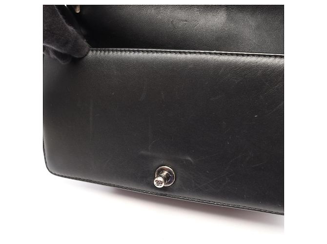 Chanel Boy Schultertasche aus schwarzem Leder - Ansicht 6