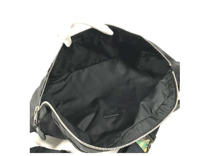 Borsa a tracolla Gucci in nylon nero - vista 10