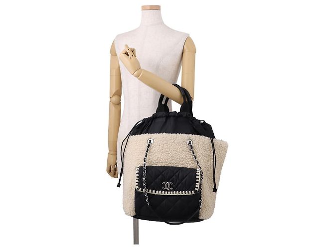 Bolso Tote Chanel Matelassé - vista 4