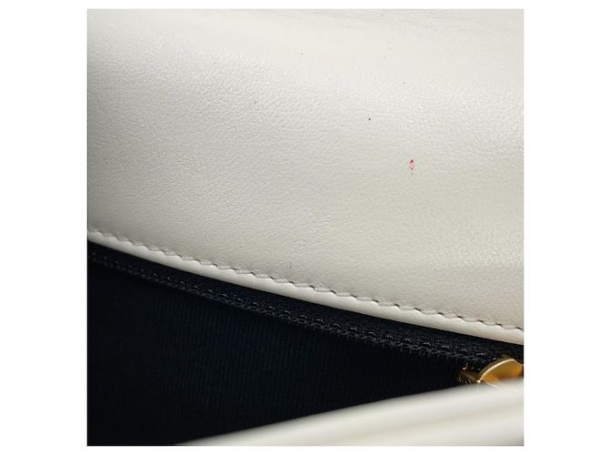 Bolso de hombro con cadena de cuero blanco Chanel - vista 12
