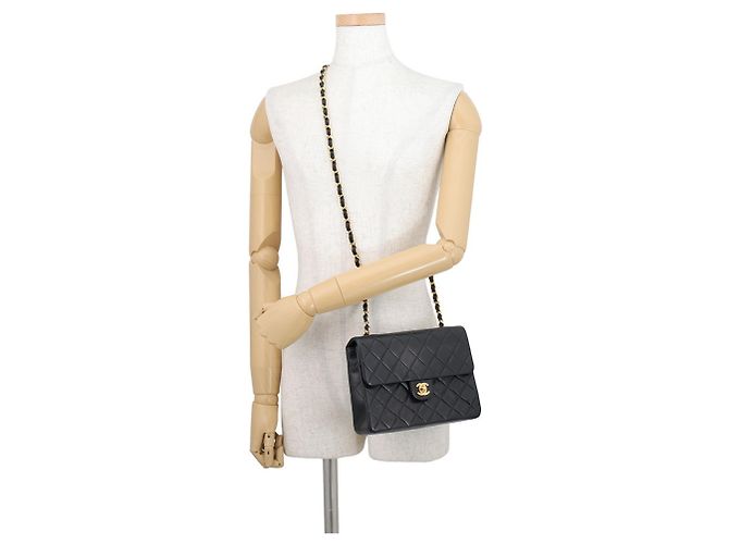 Borsa a tracolla Chanel in pelle nera con catena - vista 4