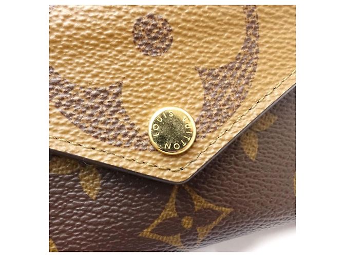 Portafoglio Tri-fold Louis Vuitton Monogram Giant Reverse - vista 11