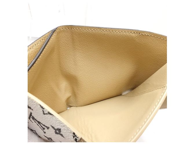 Portafoglio Tri-fold Monogram Giant Louis Vuitton - vista 7
