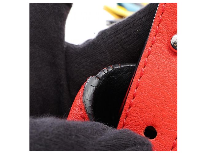 Loewe V Bucket 2-Way Schultertasche - Ansicht 11