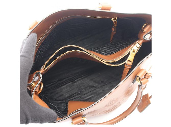 Prada 2-Way Handtasche aus braunem Leder - Ansicht 3